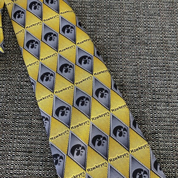 University of Iowa Hawkeyes Silk Necktie - black yellow geometric tie vintage - Picture 3 of 7